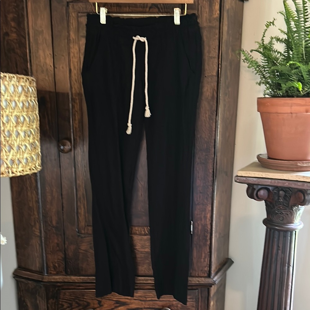 Roxy like new linen Black Drawstring Lounge Pants